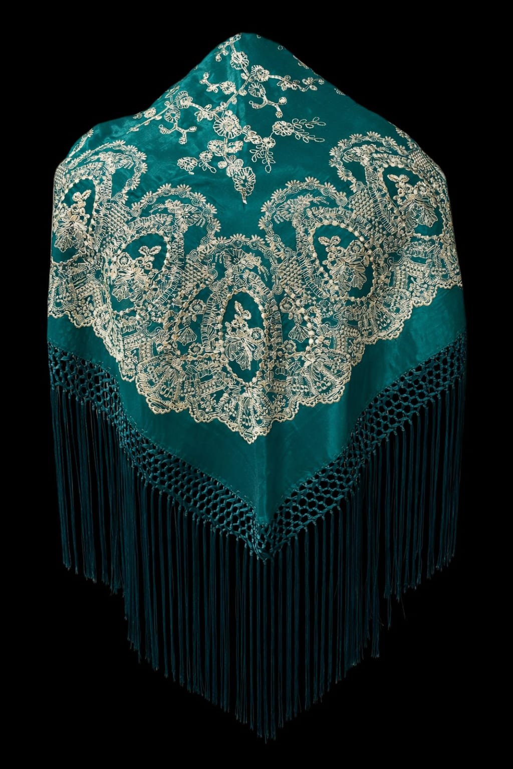 Mantón Bordado Verde Esmeralda con Hilo Marfil
