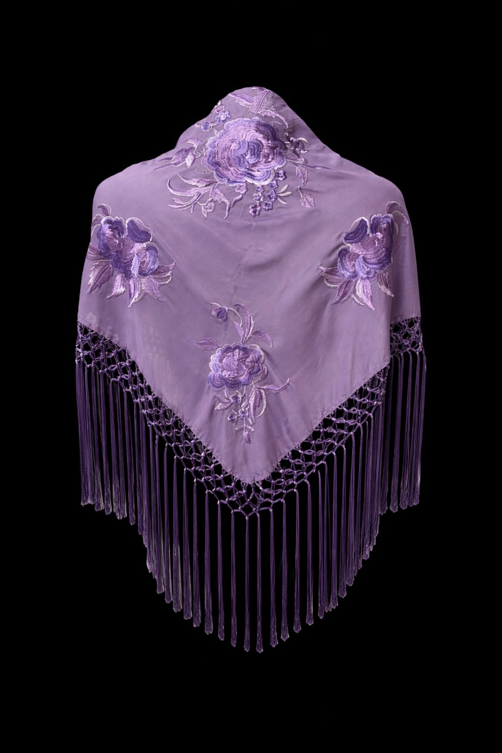Mantón Malva Bordado Floral en Tonos Lila – Fleco Morado