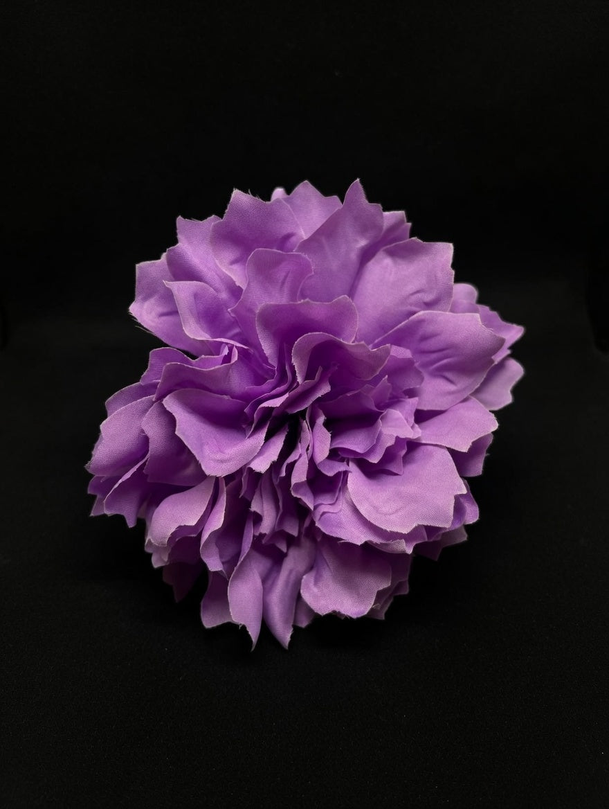 Flor malva suave y luminoso