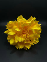 Flor amarillo intenso y luminoso