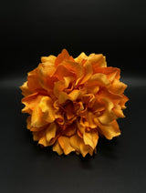 Flor naranja intenso y luminoso
